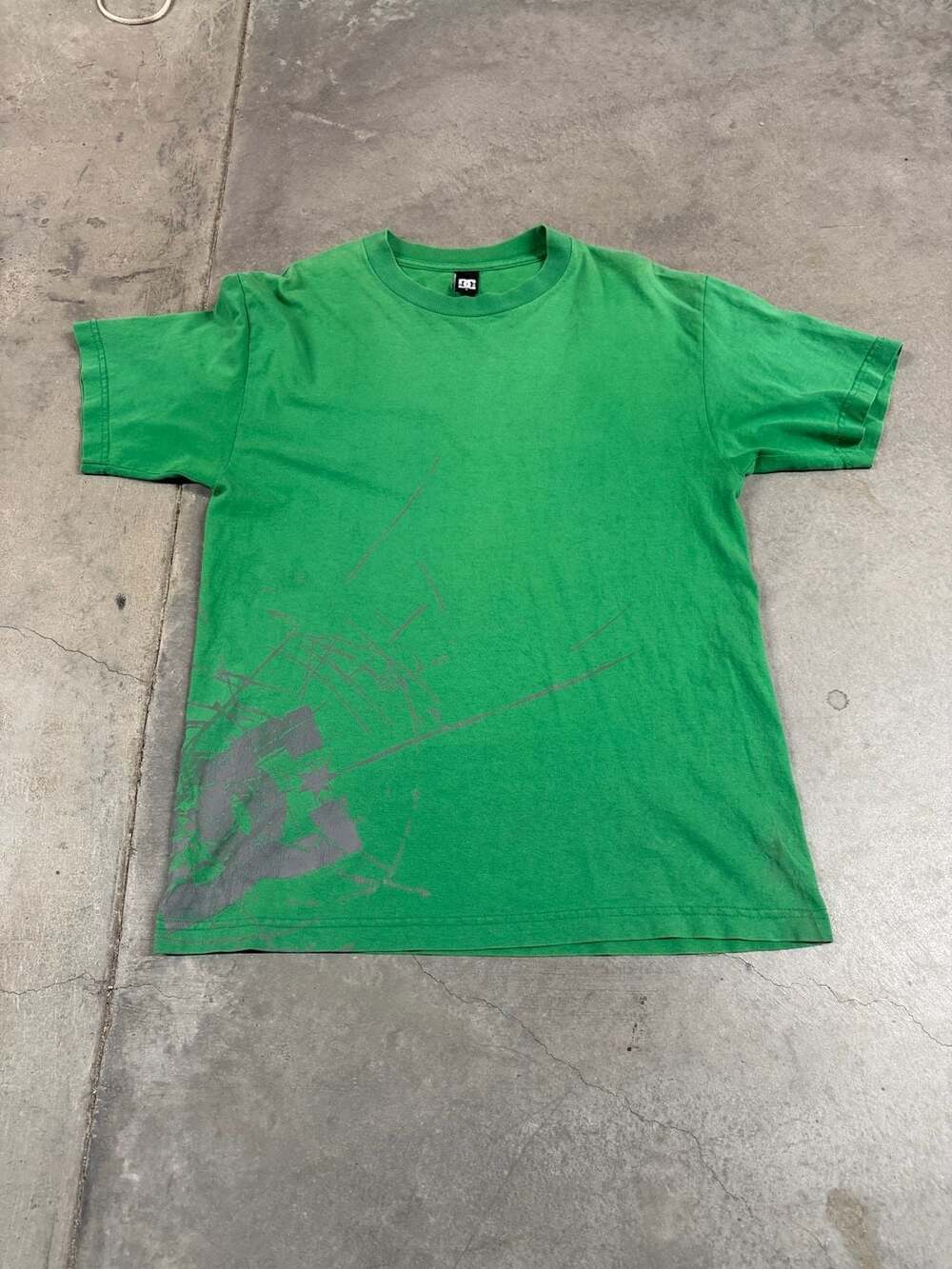 Vintage DC Shoes Green Graphic T-Shirt Skateboarding Y2K
